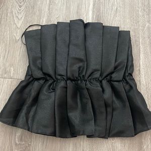 Strapless black top
